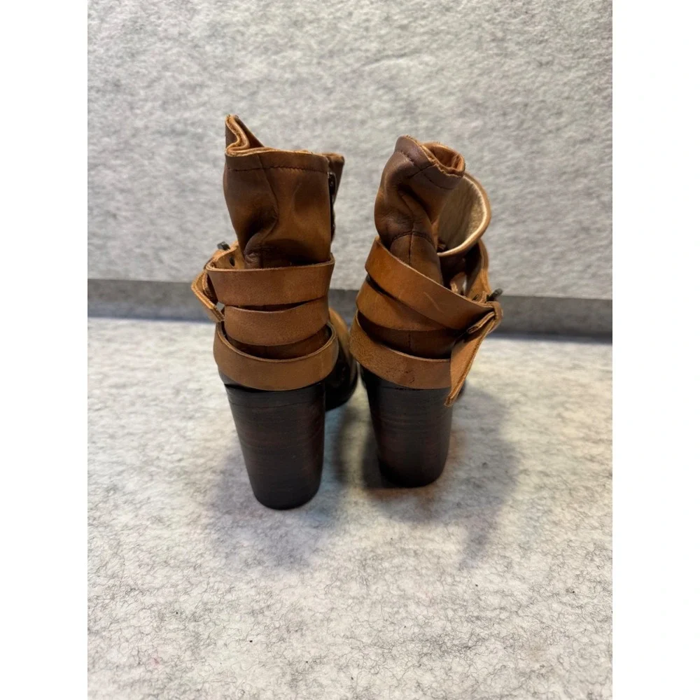 Woman's Freebirds Motorcycle gear Boots Winter Summer Buckle Size 10 festival
